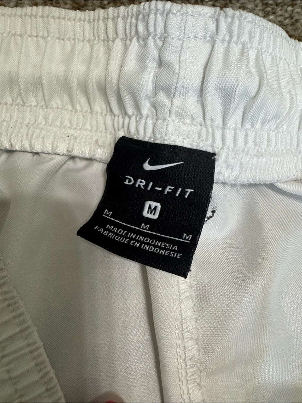 Nike Dri-FIT White Athletic Shorts Women’s Medium Drawstring Active Tennis Golf